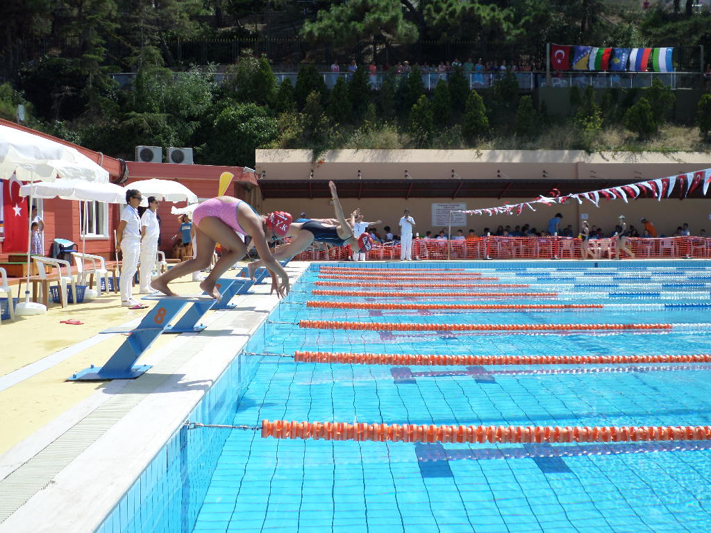30.Uluslararası Prens Adaları yüzme şampiyonası başladı